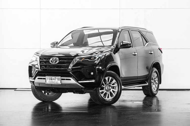 Toyota Fortuner 2020 2.4 V Utility-car ดีเซล ไม่ติดแก๊ส เกียร์อัตโนมัติ ดำ