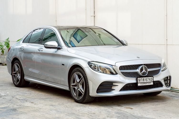 Mercedes-Benz C-Class 2020 C300 Sedan ปลั๊กอินไฮบริด (PHEV) ไม่ติดแก๊ส เกียร์อัตโนมัติ บรอนซ์เงิน