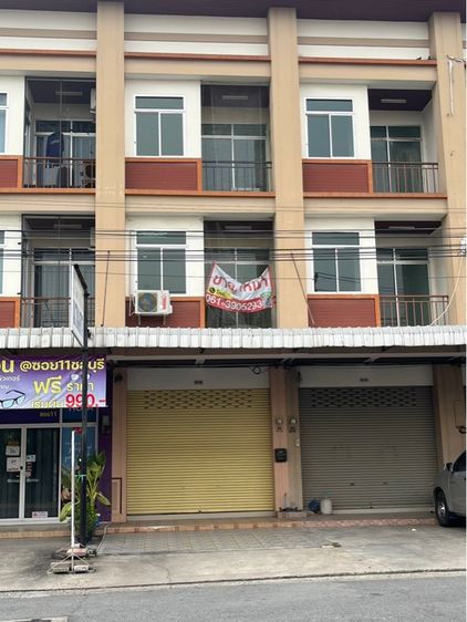 อาคารพาณิชย์ให้เช่า 3 ชั้น 3 ห้องนอน (แอร์), 3 ห้องน้ำ ทำเลดีมาก ใกล้ชุมชน