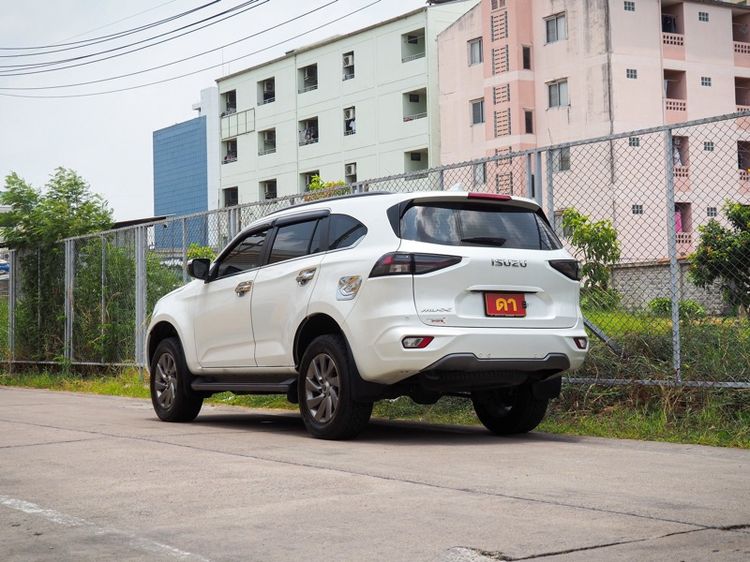 Isuzu MU-X 2023 Utility-car ดีเซล ไม่ติดแก๊ส เกียร์อัตโนมัติ ขาว รูปที่ 4