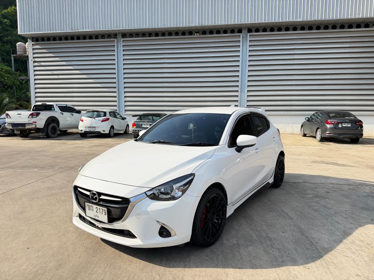 รถ Mazda Mazda 2 1.3 Sports High Connect สี ขาว