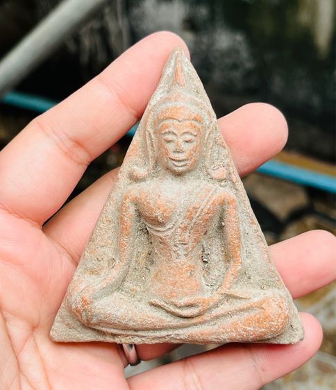 พระนางพญา องค์ใหญ่
