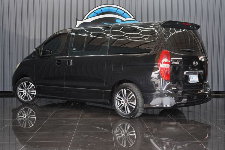 Hyundai H-1  2016 2.5 Deluxe Van ดีเซล เกียร์อัตโนมัติ ดำ รูปที่ 4
