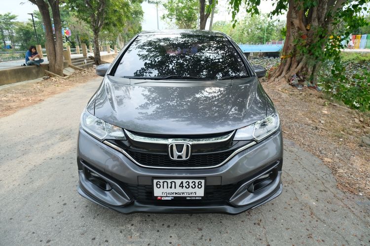 Honda Jazz 2017 1.5 V i-VTEC Sedan เบนซิน ไม่ติดแก๊ส เกียร์อัตโนมัติ เทา รูปที่ 2