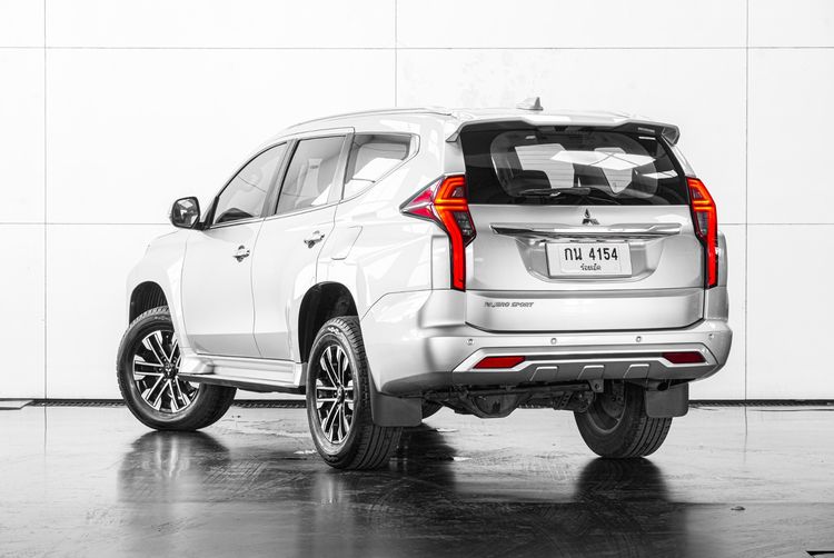 Mitsubishi Pajero Sport 2019 2.4 GT Premium Sedan เบนซิน ไม่ติดแก๊ส เกียร์อัตโนมัติ เทา รูปที่ 4