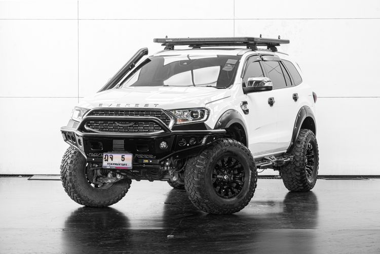 Ford Everest 2021 2.0 Bi-Turbo Titanium+ 4WD Utility-car ดีเซล ไม่ติดแก๊ส เกียร์อัตโนมัติ ขาว