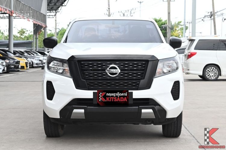 Nissan Navara 2022 2.5 SL 4WD Pickup ดีเซล ไม่ติดแก๊ส เกียร์ธรรมดา ขาว รูปที่ 2