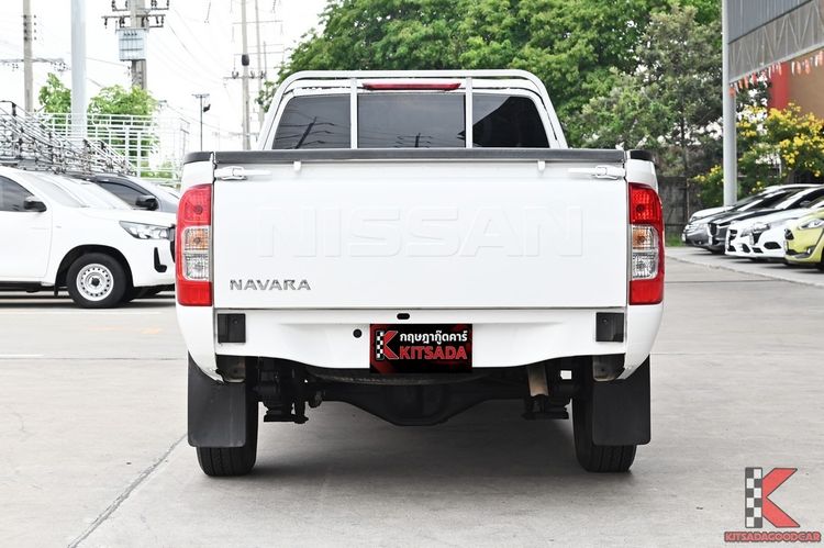 Nissan Navara 2022 2.5 SL 4WD Pickup ดีเซล ไม่ติดแก๊ส เกียร์ธรรมดา ขาว รูปที่ 4