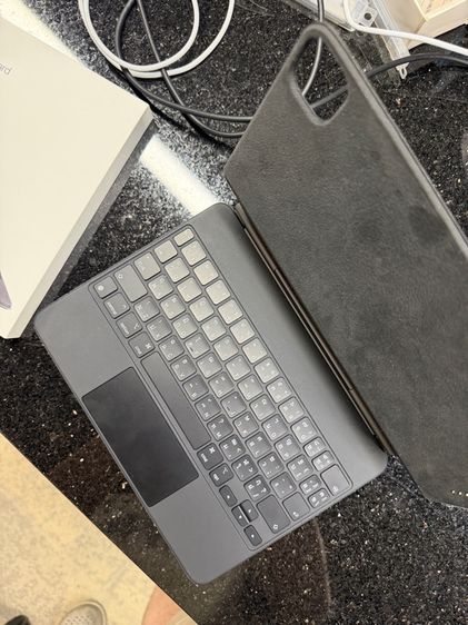ขาย Apple Magic Keyboard สำหรับ iPad ครบกล่อ รูปที่ 2