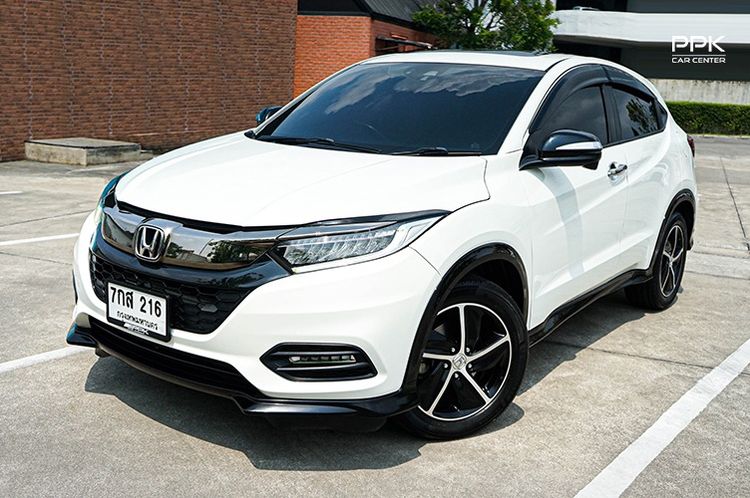 รถ Honda HR-V 1.8 RS สี ขาว