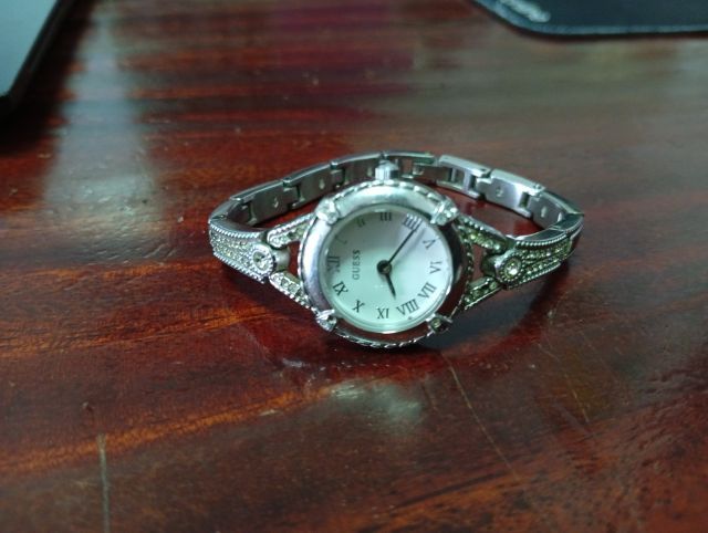 นาฬิกาผู้หญิง GUESS รูปที่ 2
