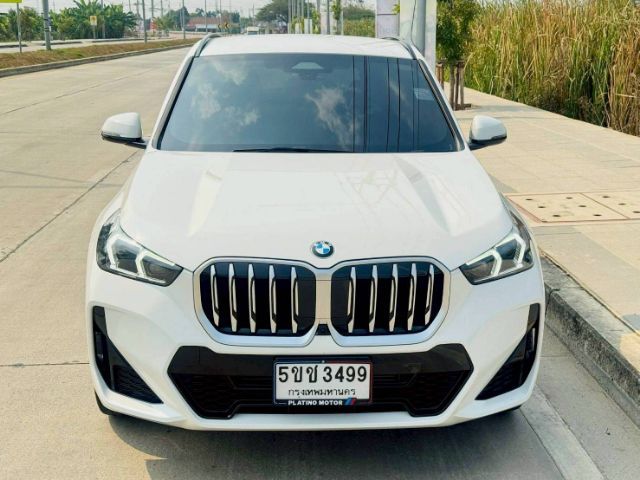 รถ BMW X1 2.0 sDrive20i M Sport สี ขาว