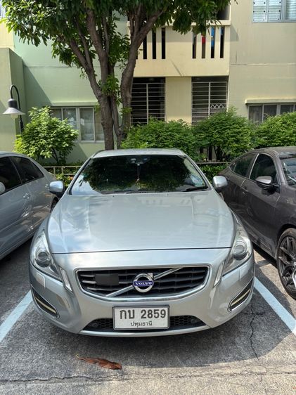 รถ Volvo V60 1.6 Drive สี บรอนซ์เงิน