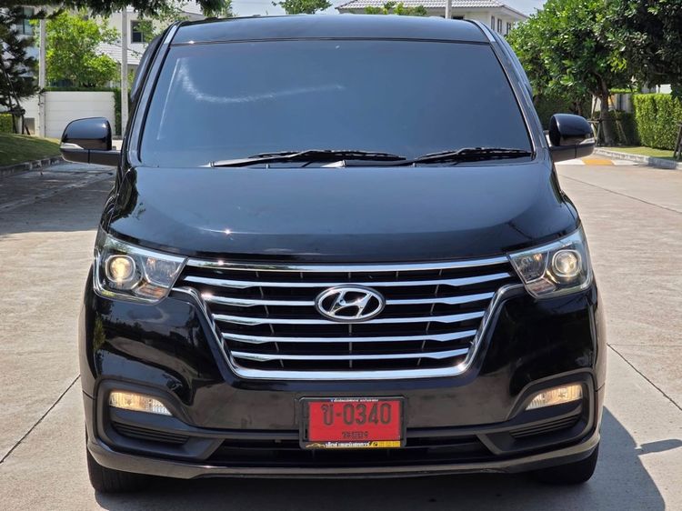 รถ Hyundai H-1  2.5 Elite สี ดำ