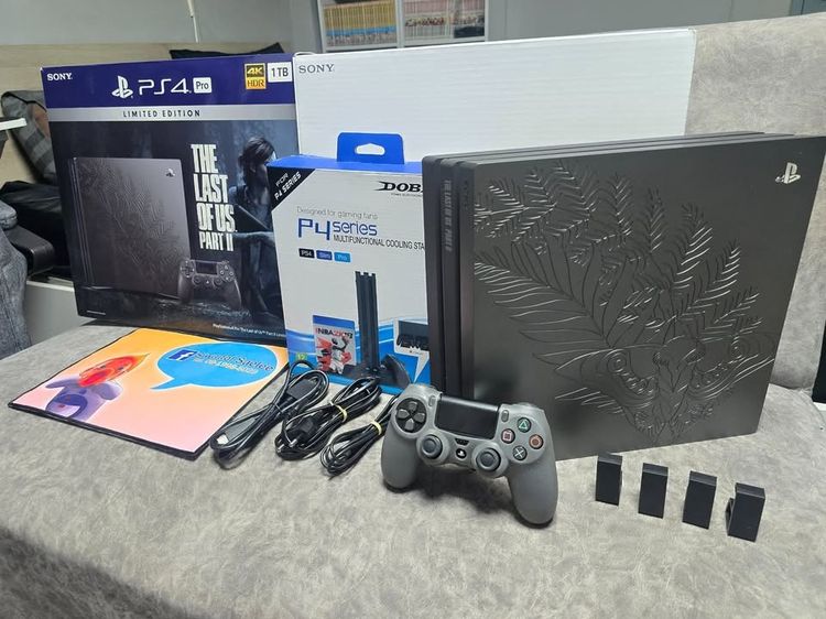 Sony PS4 (Playstation 4) เครื่องเกมส์โซนี่ เพลย์สเตชั่น เชื่อมต่อไร้สายได้ PS4 Limited งานกล่อง +20 เกม FW 9.00 พร้อมของแถม