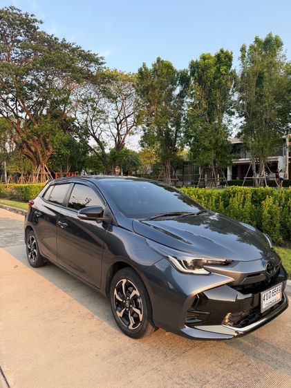 รถ Toyota Yaris 1.2 Premium สี เทา