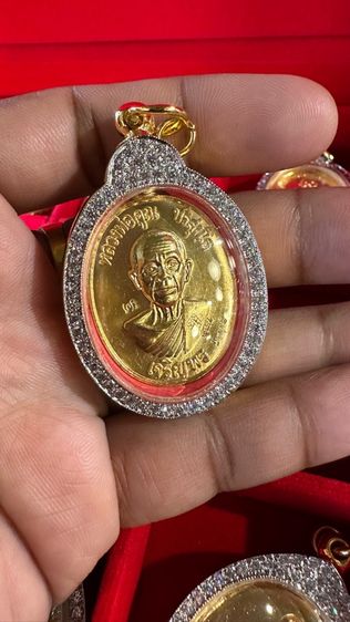 ปล่อยพระค่ะ