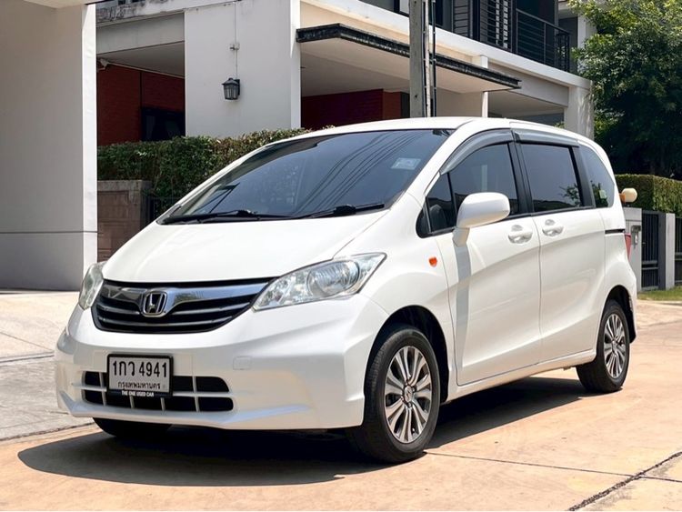Honda Freed 2013 1.5 SE Van เบนซิน ไม่ติดแก๊ส เกียร์อัตโนมัติ ขาว รูปที่ 2