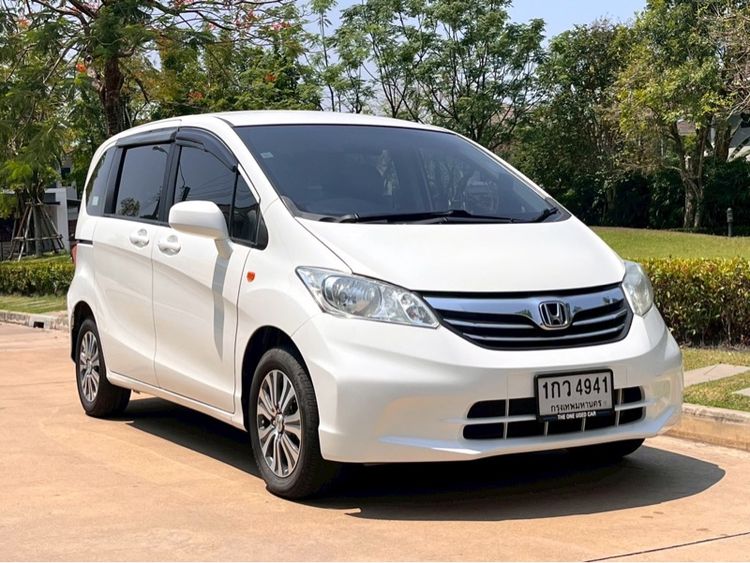 Honda Freed 2013 1.5 SE Van เบนซิน ไม่ติดแก๊ส เกียร์อัตโนมัติ ขาว รูปที่ 4