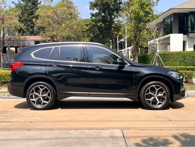 BMW X1 2021 1.5 sDrive18i xLine Utility-car เบนซิน ไม่ติดแก๊ส เกียร์อัตโนมัติ ดำ รูปที่ 4