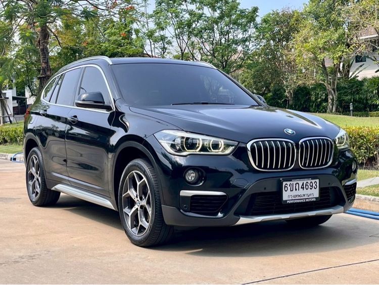 รถ BMW X1 1.5 sDrive18i xLine สี ดำ