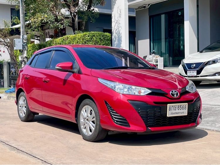Toyota Yaris 2019 1.2 E Sedan เบนซิน ไม่ติดแก๊ส เกียร์อัตโนมัติ แดง รูปที่ 3