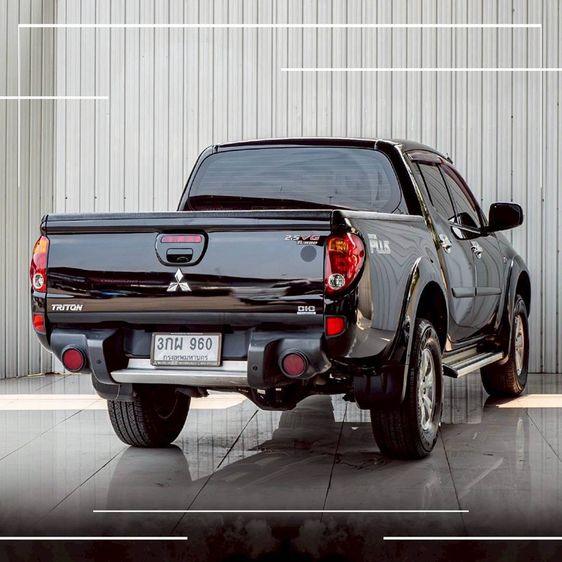 Mitsubishi Triton 2014 2.5 GLS Pickup ดีเซล ไม่ติดแก๊ส เกียร์ธรรมดา ดำ รูปที่ 2