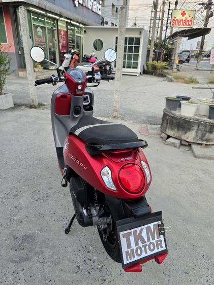 ขายด่วน honda scoopy ปี 2022 ไมล์ 6xxx กิโลแท้ รูปที่ 6