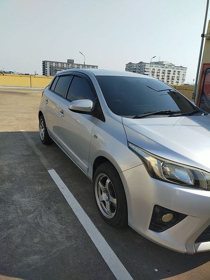 Toyota Yaris 2015 1.2 E Sedan เบนซิน ไม่ติดแก๊ส เกียร์อัตโนมัติ บรอนซ์เงิน รูปที่ 3