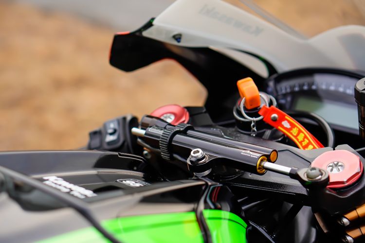 KAWASAKI ZX10-R ปี 2015 (จดทะเบียน 2016) ฟรีดาวน์ ท่อ AUSTIN RACING แท้ รูปที่ 14