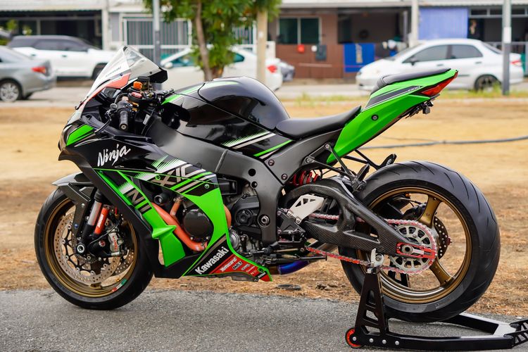 KAWASAKI ZX10-R ปี 2015 (จดทะเบียน 2016) ฟรีดาวน์ ท่อ AUSTIN RACING แท้ รูปที่ 9