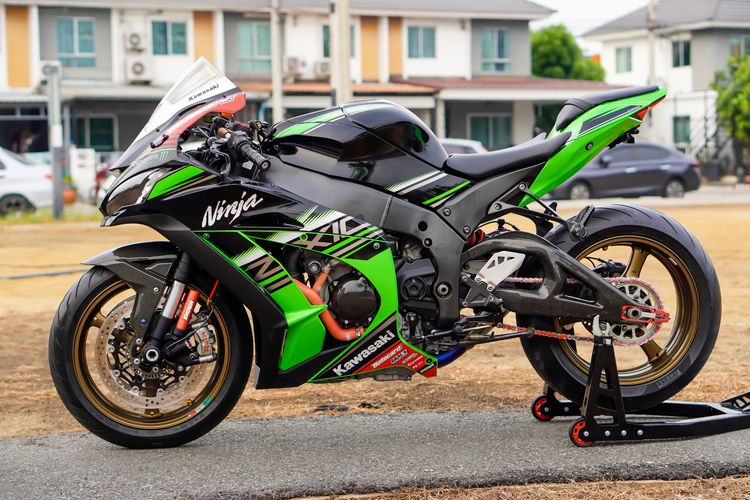KAWASAKI ZX10-R ปี 2015 (จดทะเบียน 2016) ฟรีดาวน์ ท่อ AUSTIN RACING แท้ รูปที่ 4