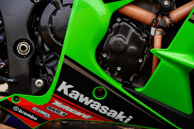 KAWASAKI ZX10-R ปี 2015 (จดทะเบียน 2016) ฟรีดาวน์ ท่อ AUSTIN RACING แท้ รูปที่ 13