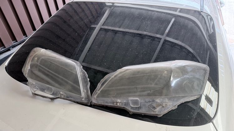 กรอบโคมไฟหน้า CAMRY2010แท้มือสอง