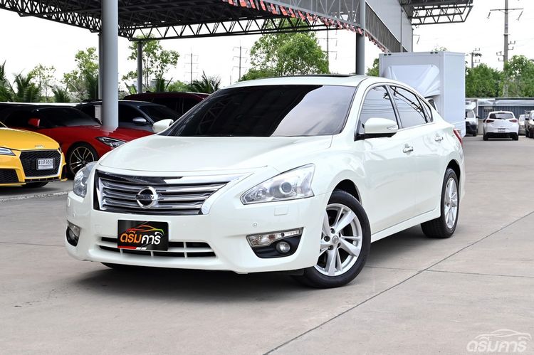 Nissan Teana 2015 2.5 XV Sedan เบนซิน ไม่ติดแก๊ส เกียร์อัตโนมัติ ขาว
