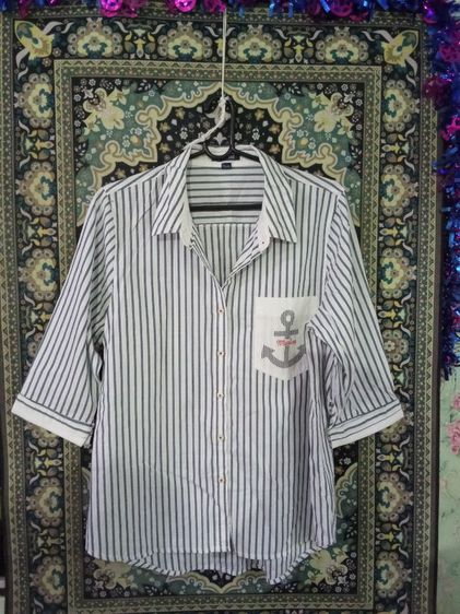 เสื้อเชิ้ตแขนสามส่วน สภาพดี ไม่มีตำหนิ อก42 ติดไซส์XLคะ