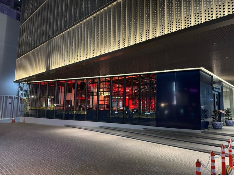 🏢 เซ้งร้านอาหาร Modern ใจกลางอโศก ใกล้ BTS อโศก  โอกาสสำหรับนักลงทุนหรือผู้ประกอบการ ร้านอาหาร Fully Fitted พร้อมเปิดต่อได้ทันที ทำเลทองค
