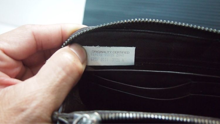 BOTTEGA VENETA Dark Brown Intrecciato Long Wallet 2011 ราคา 1,500 บาท รูปที่ 10