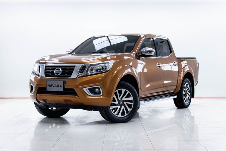 รถ Nissan Navara 2.5 E สี ส้ม