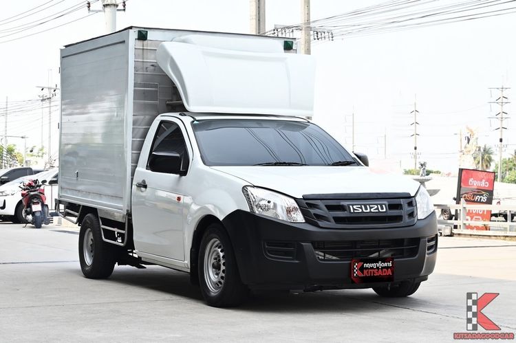 รถ Isuzu D-MAX 2.5 B สี ขาว