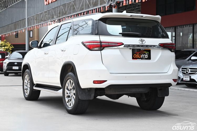 Toyota Fortuner 2022 2.4 V Utility-car ดีเซล ไม่ติดแก๊ส เกียร์อัตโนมัติ ขาว รูปที่ 3