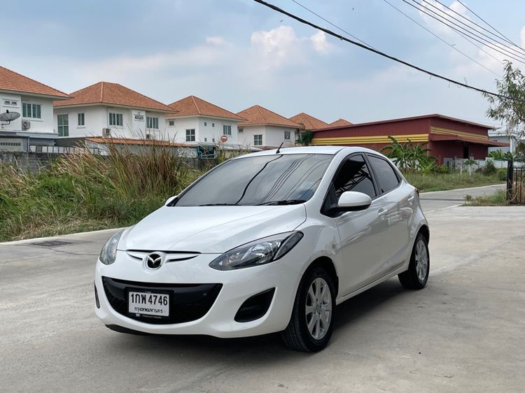รถ Mazda Mazda 2 1.5 Sports Groove สี ขาว