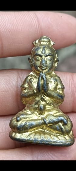 พระนั่งไหว้เก่า 1 องค์ รูปที่ 8