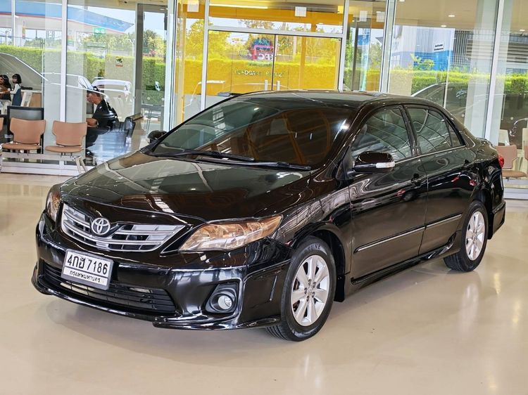 รถ Toyota Altis 1.6 E สี ดำ