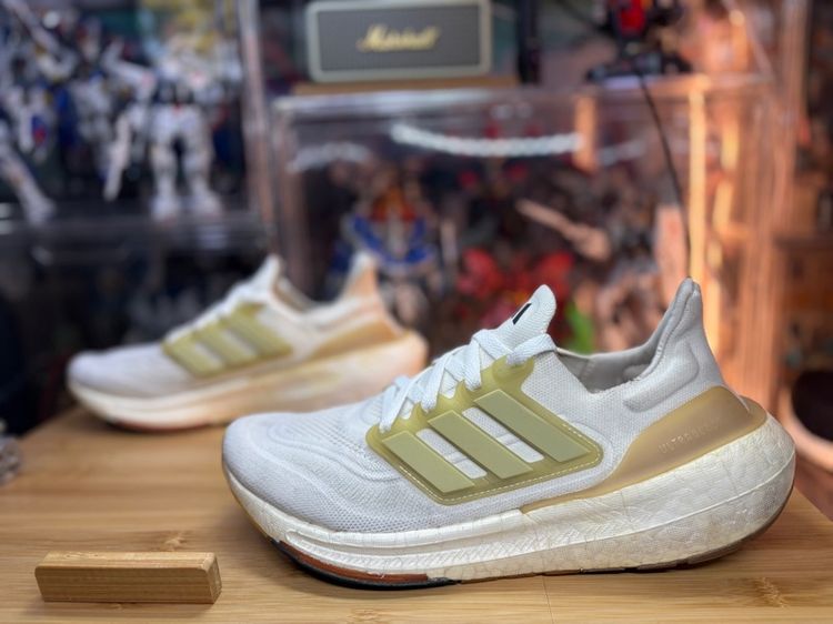 Adidas Ultraboost Light 