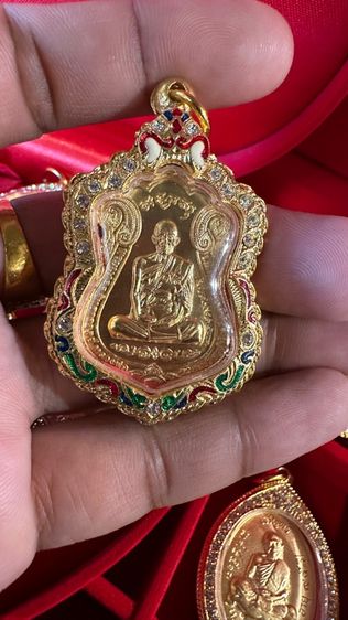 ปล่อยพระค่ะ
