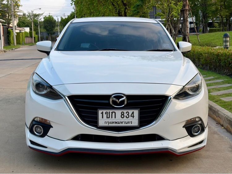 รถ Mazda Mazda3 2.0 S Sports สี ขาว
