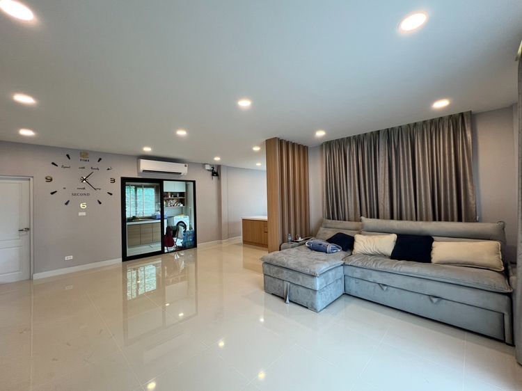 AP (Thailand) ตกแต่งครบ 2025 บ้านเดี่ยวเซนโทร ทวีวัฒนา ขายบ้านสวยทำเลทองพร้อมอยู่ตกแต่งบิ้วอินครบพร้อมอุปกรณ์ไฟฟ้า หิ้วกระเป๋าเข้าอยู่ได้เลย รูปที่ 4