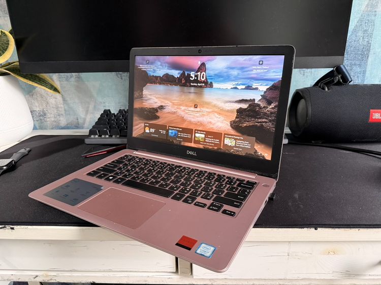 วินโดว์ 8 กิกะไบต์ USB ไม่ใช่ Dell Inspiron 13 5370 i7 SSD เร็ว พร้อมใช้งาน สภาพจอดี แบต60