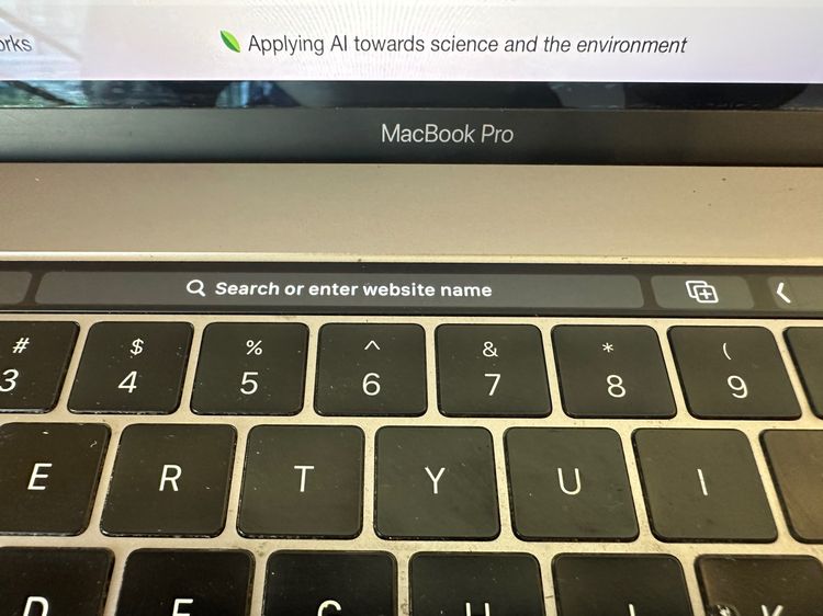 MacBook Pro 15” 2018 i7 2.6GHz 16GB RAM 512GB SSD Excellent Condition รูปที่ 3